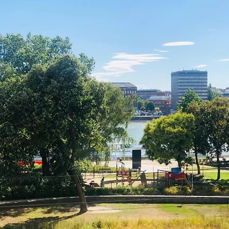 Bbudapest River Park Apartment