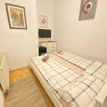 Bbudapest River Park Apartment