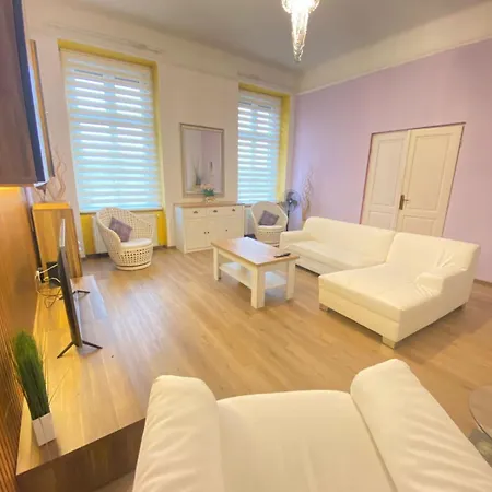 Bbudapest River Park * Boedapest