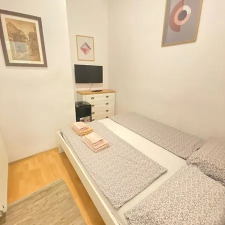 Bbudapest River Park Boedapest