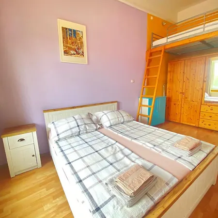 Bbudapest River Park 布达佩斯