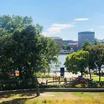 Bbudapest River Park Apartment